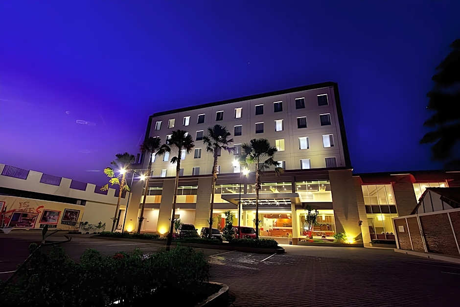 GRAND KOLOPAKING HOTEL