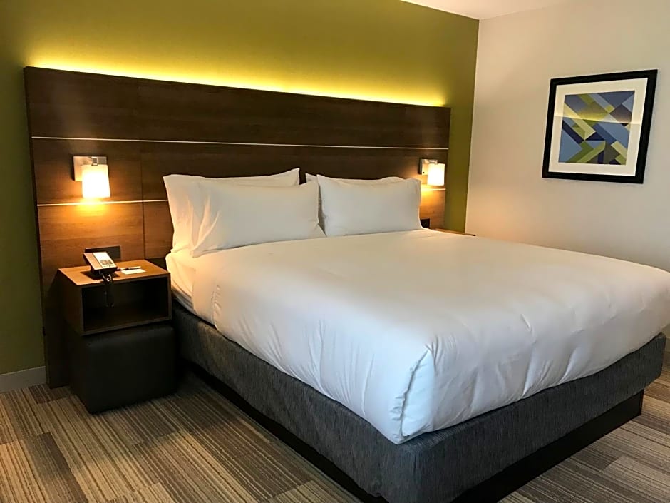 Holiday Inn Express Hotel & Suites Pasadena-Colorado Boulevard