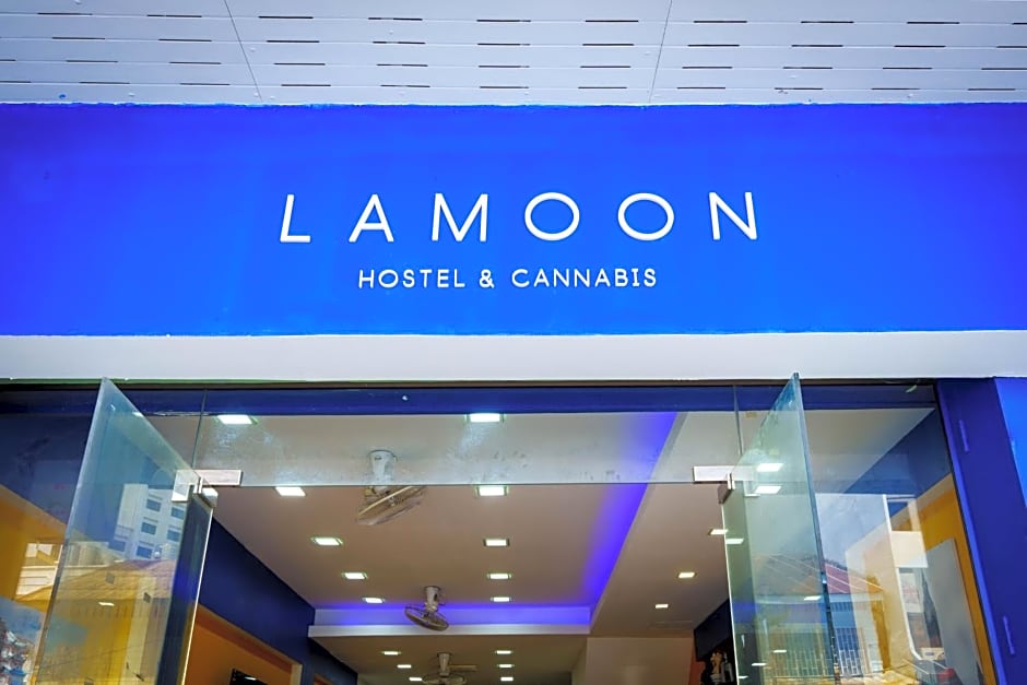 Lamoon Hostel