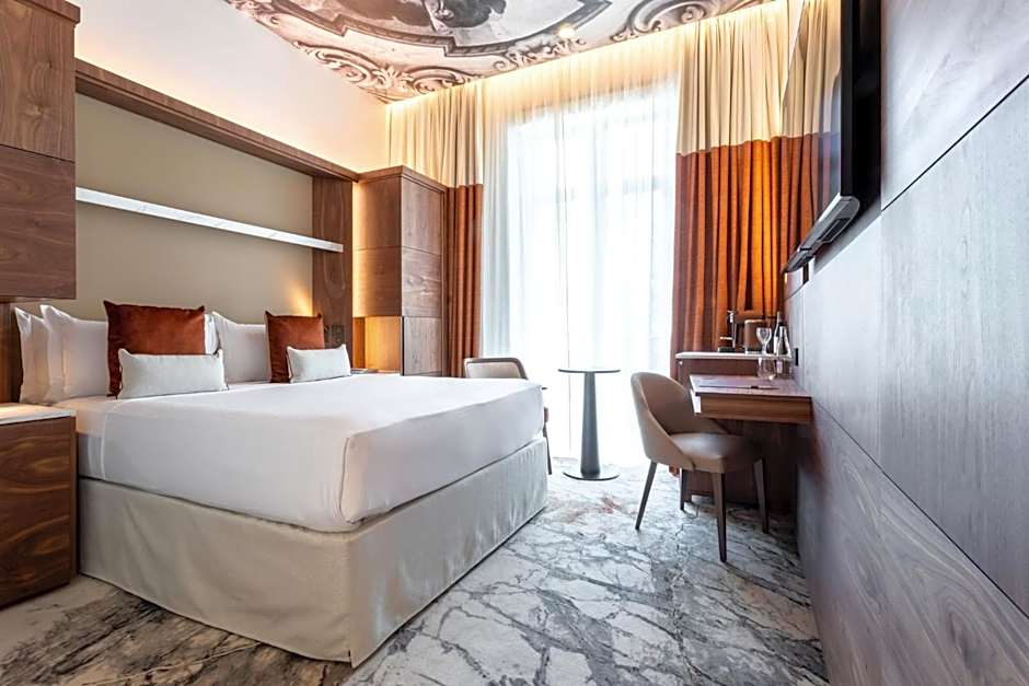 InterContinental Paris Champs Elysees EtoileBy IHG