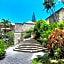 Grand Balisani Suites Hotel