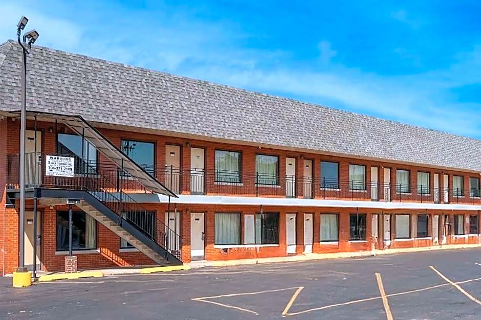 Hotel O Miami Inn & Suites Chicago Midway Airport