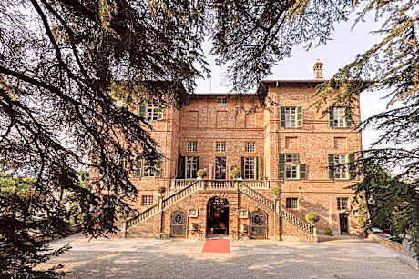 Castello di Casalborgone, Luxury Italian Castle Hotel