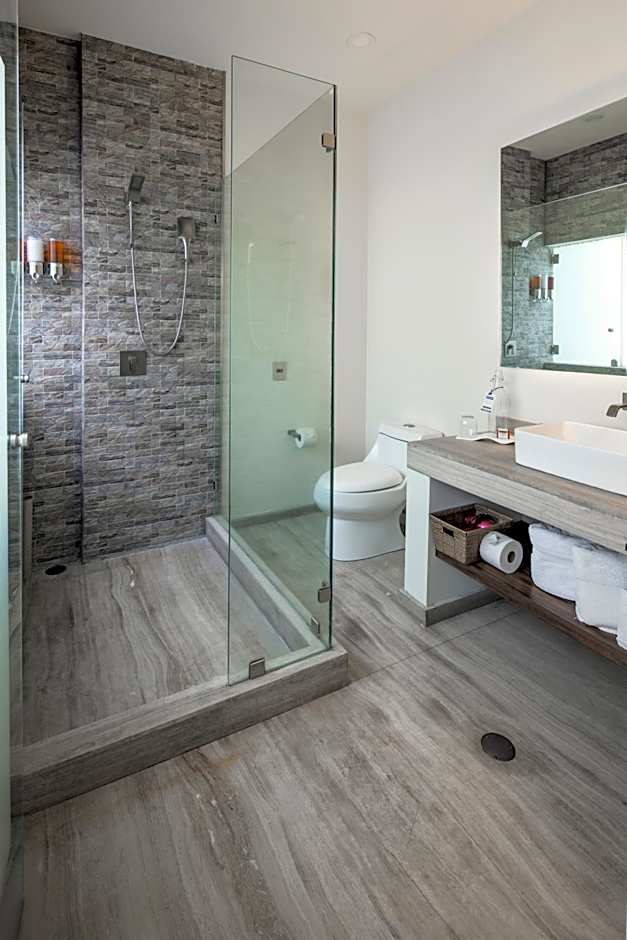 Flow Condesa - Adults Only