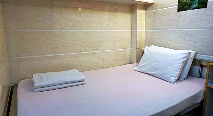 Maple Leaf Guest House