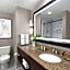 Hilton Indianapolis Hotel & Suites