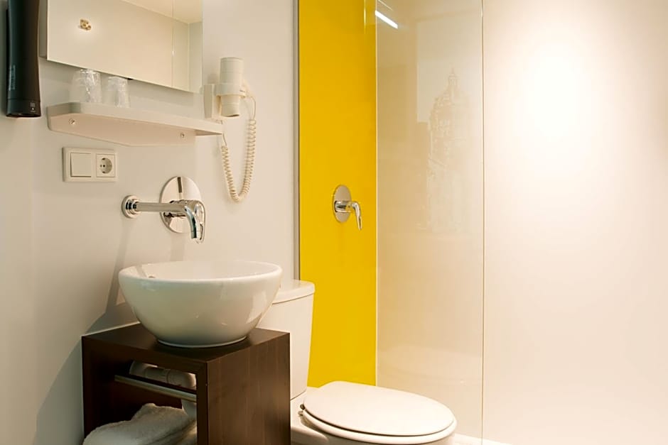 Qbic Hotel WTC Amsterdam