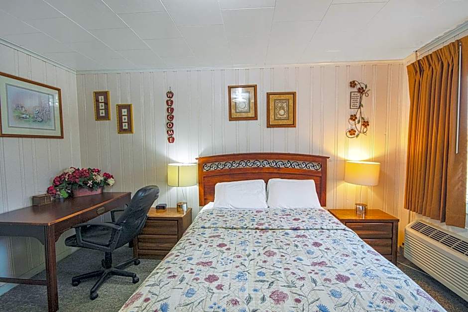 Sunflower Motel Hiawatha By OYO