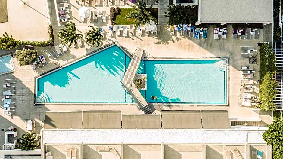 Anemi Hotel & Suites