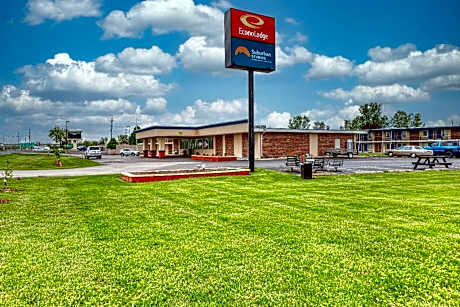 Suburban Studios Neenah-Appleton