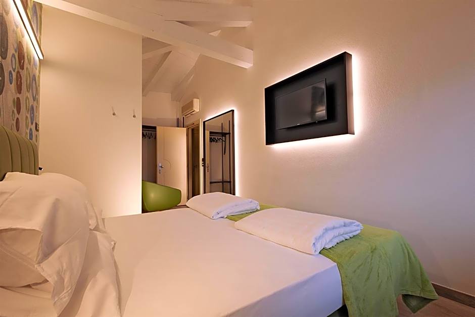 Hotel Lago Di Garda