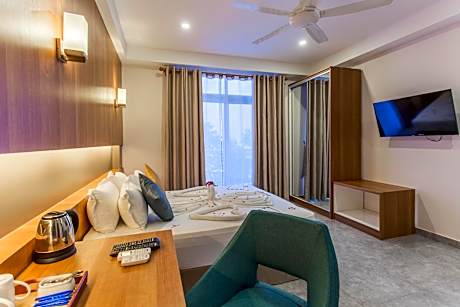 Deluxe Double Room with Balcony