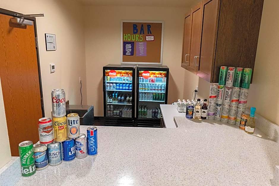 Cobblestone Hotel & Suites-Sheldon