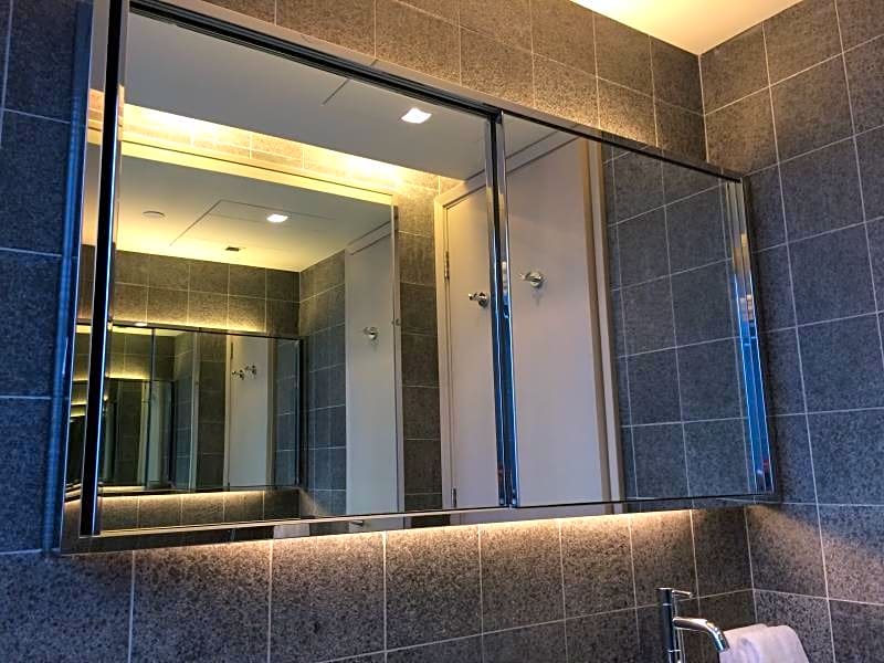 Twenty One Whitfield