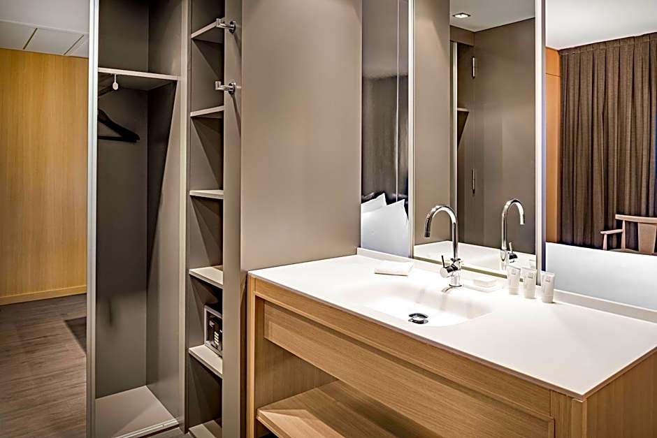 AC Hotel by Marriott Sants