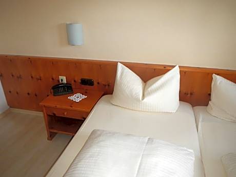 Basic Double Room