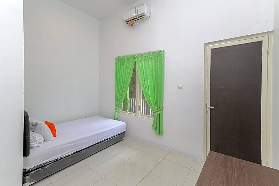 KoolKost Syariah near Alun Alun Sidoarjo