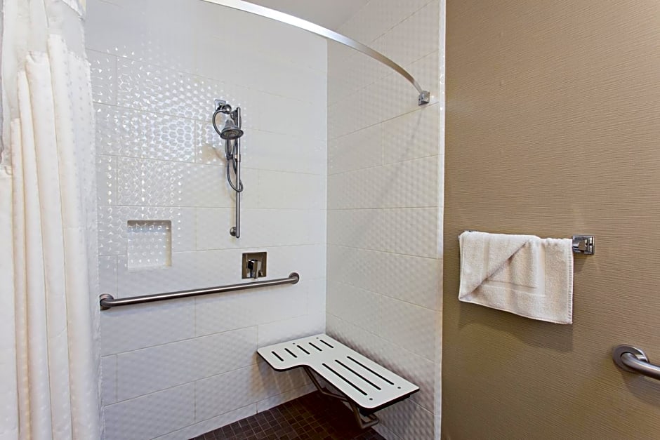 Holiday Inn Express Hollywood Walk of Fame By IHG