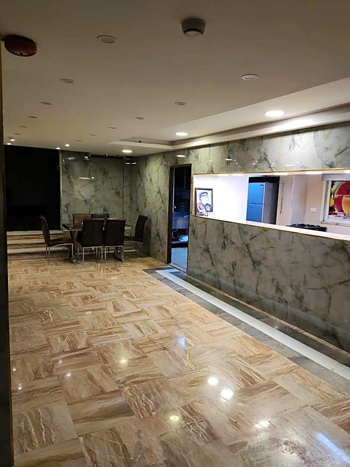 Golden Hotel