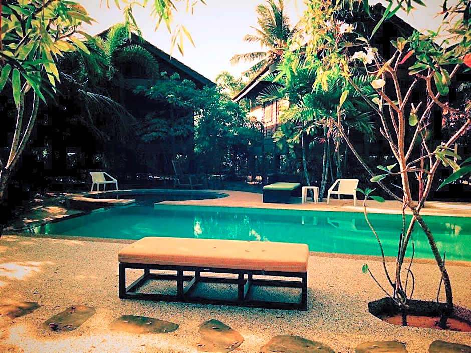 Panji Panji Tropical Wooden Home Langkawi