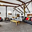 Manowhenua Lodge Hostel