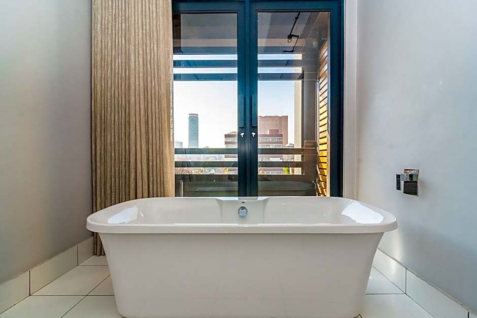 Hallmark Hotel by BON Hotels