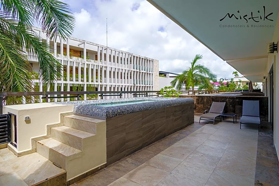 Aldea Thai Luxury by Mistik