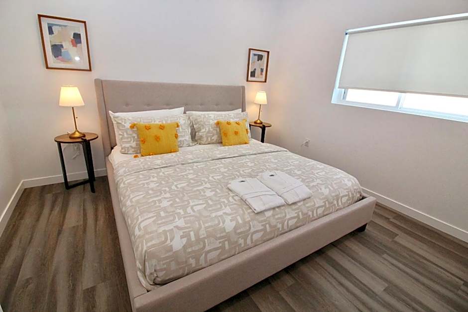 Los Angeles 3BR Villa Suites with Free Parking