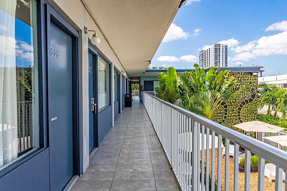 Wishes Biscayne Motel