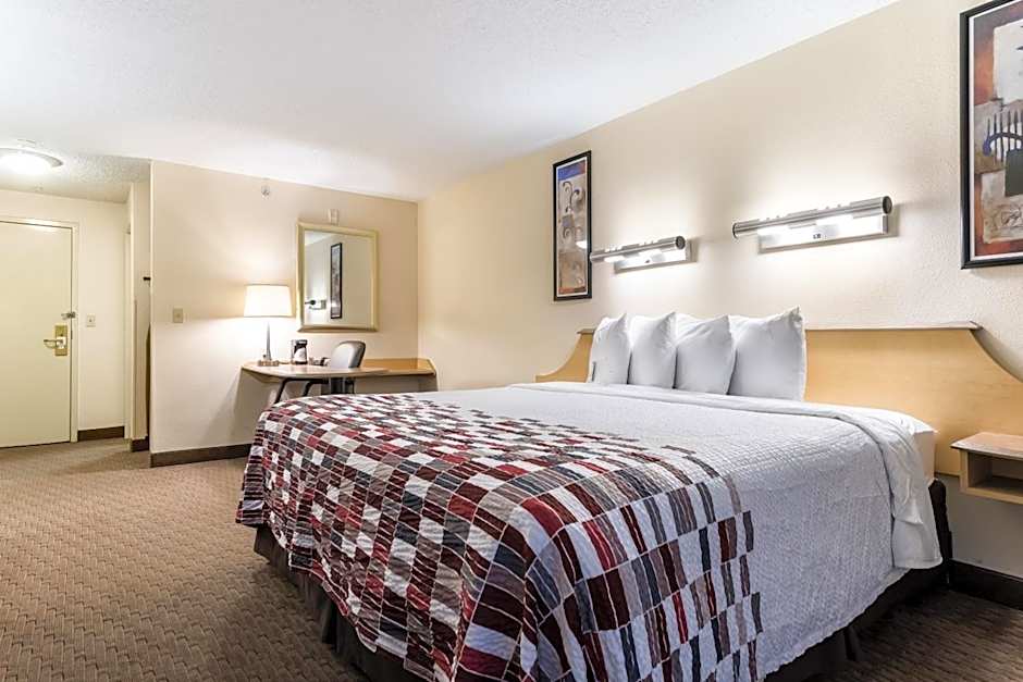 Red Roof Inn Cleveland Airport-Middleburg Heights