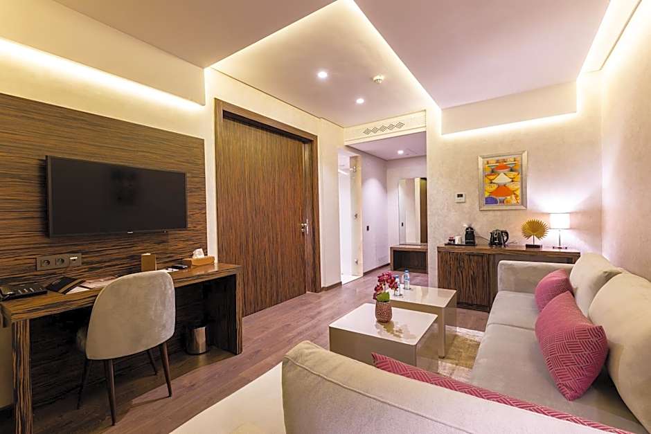 Nour Plazza Hotel