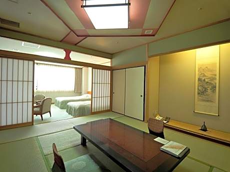 Standard Room with Tatami Area with City View - Non-Smoking