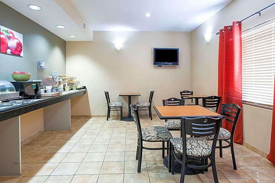 Quality Inn & Suites Lake Charles South