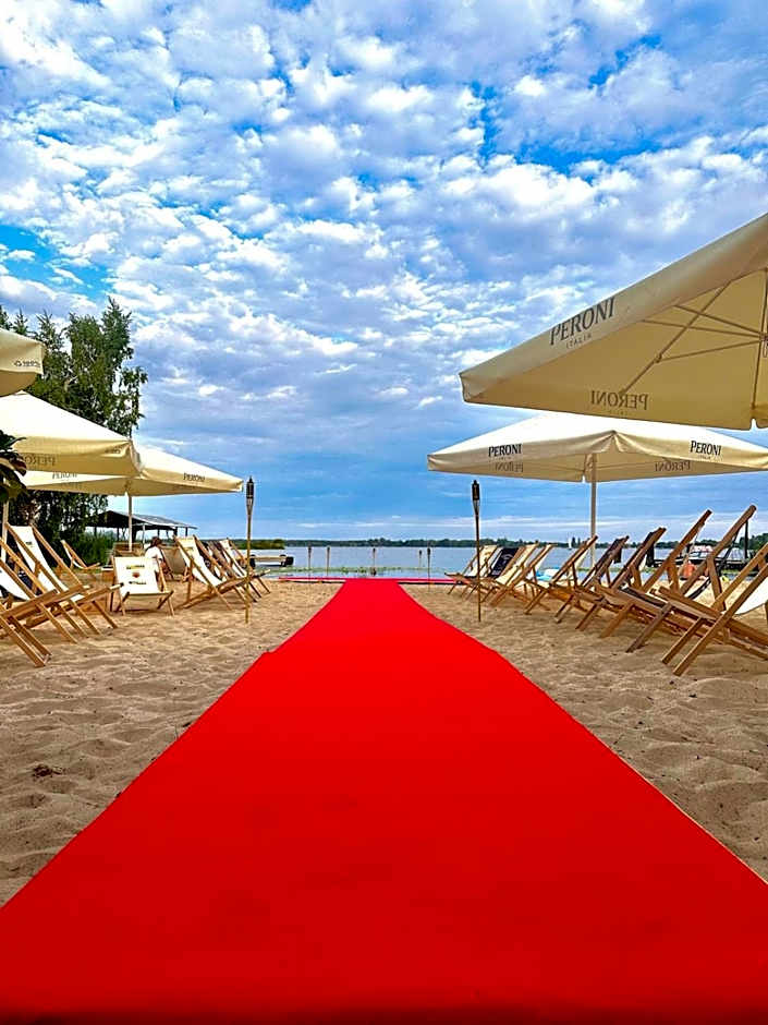 Relax place & restaurant