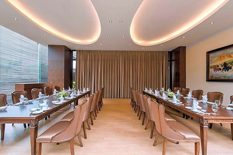 Muong Thanh Luxury Song Lam Hotel