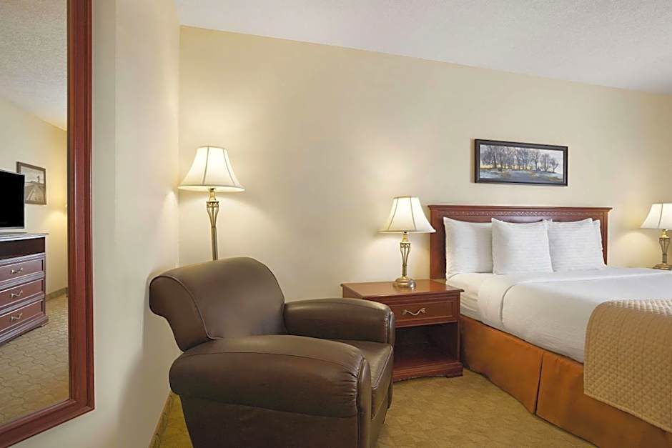 Days Inn by Wyndham Dawson Creek