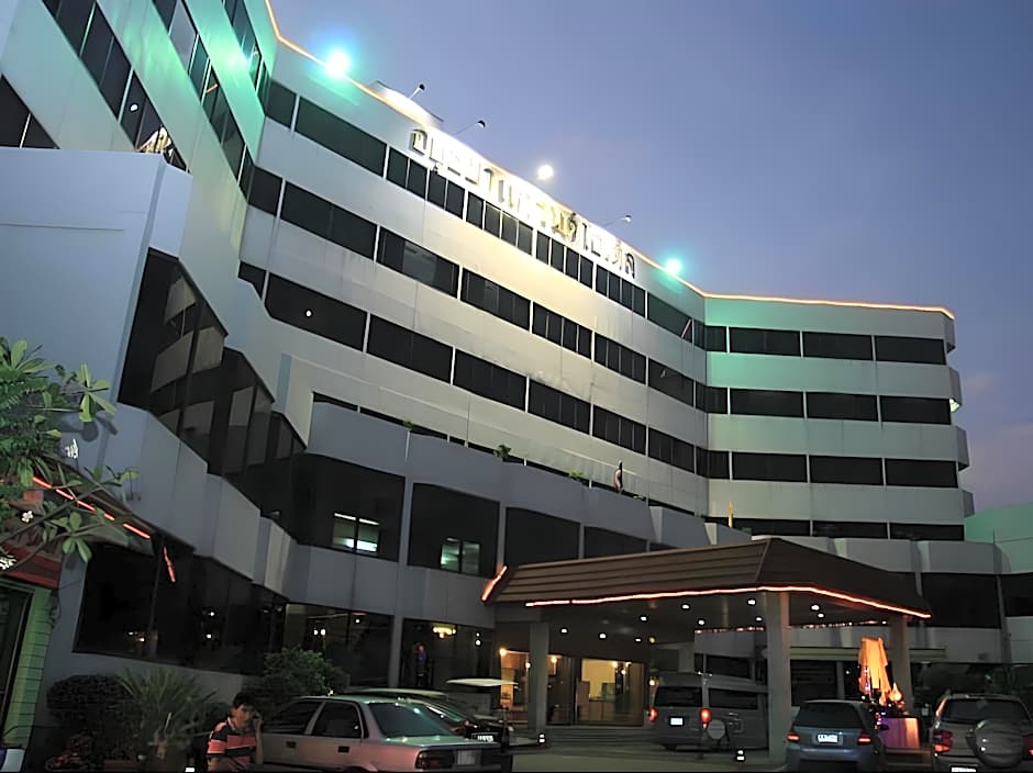 Ayutthaya Grand Hotel