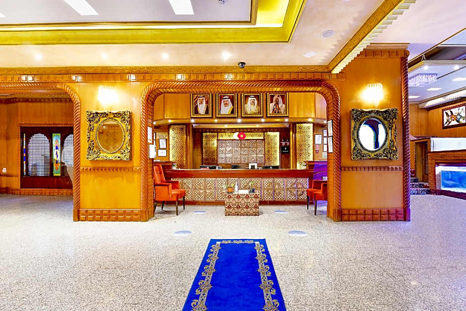 Capital O 125 Moon Plaza Hotel