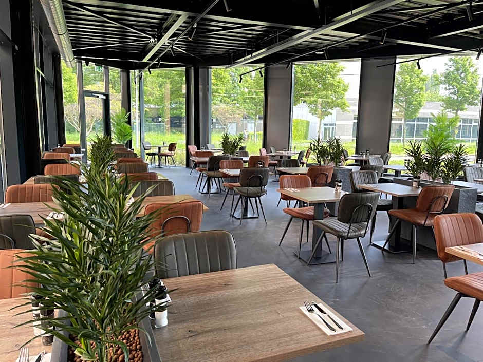 OZO Hotels Antares Airport