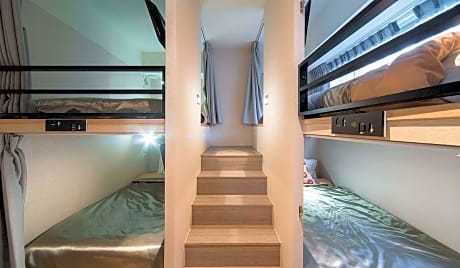 1 Person in 6-Bed Dormitory - Female Only