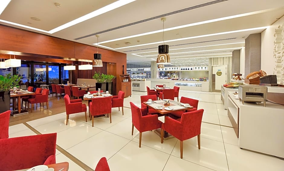 Burgu Arjaan by Rotana