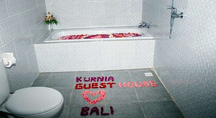 Kurnia Guest House & Spa 