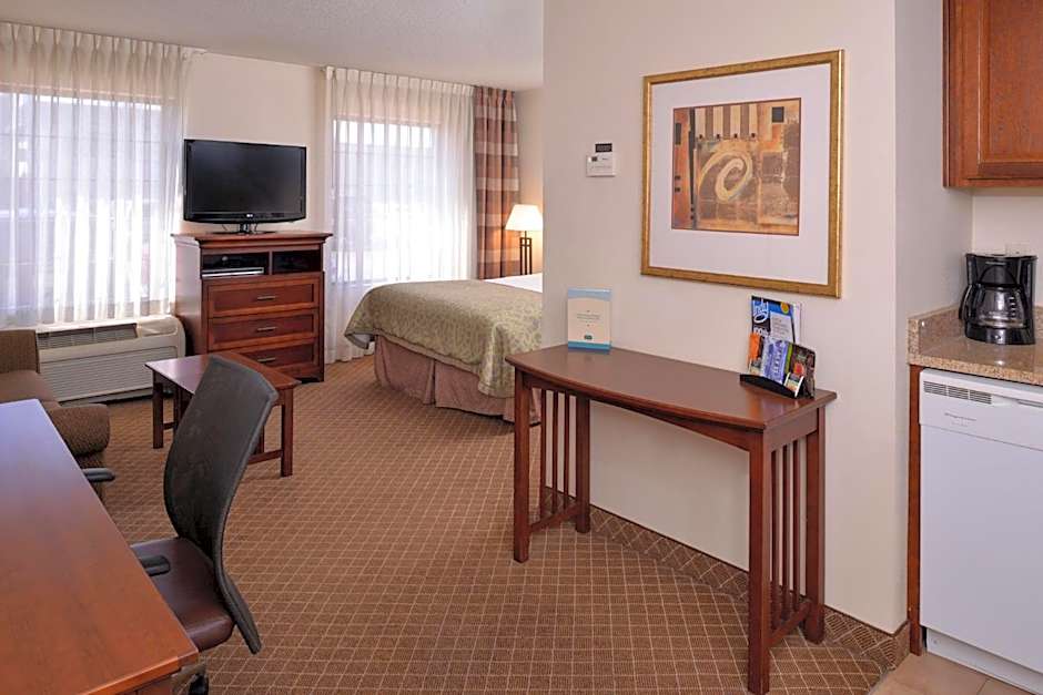 Staybridge Suites Indianapolis-Airport By IHG