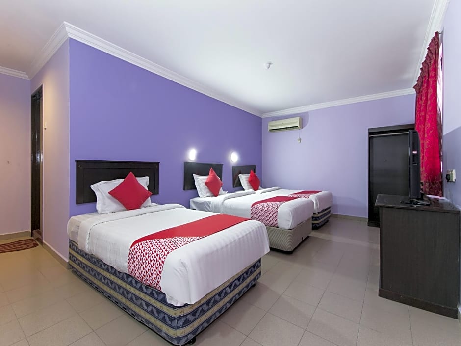 Super OYO 473 Comfort Hotel 2