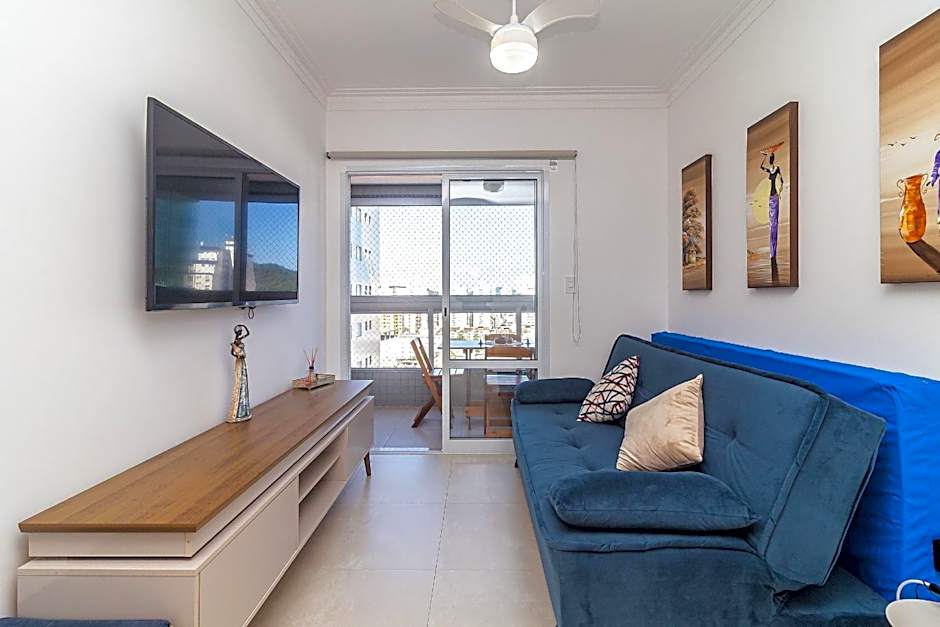 Apartamentos a Beira Mar, Aconchegantes e Modernos, a 3 Minutos da Praia com Ar Condicionado, Sacada Gourmet, Garagem e Portaria 24h