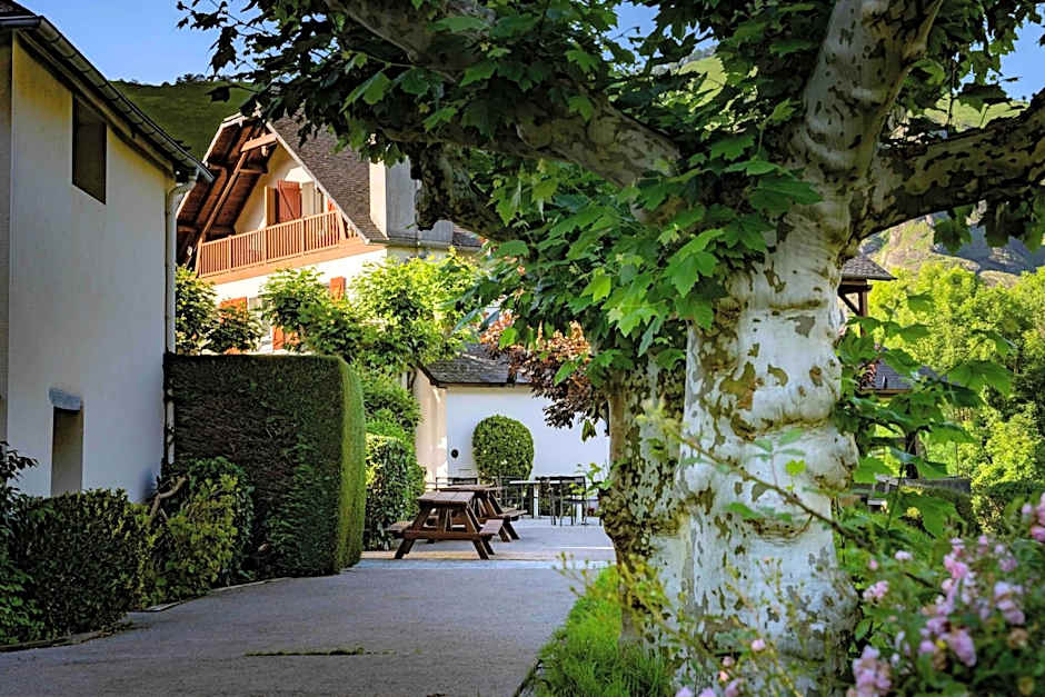 Logis Hôtel Etchemaïté