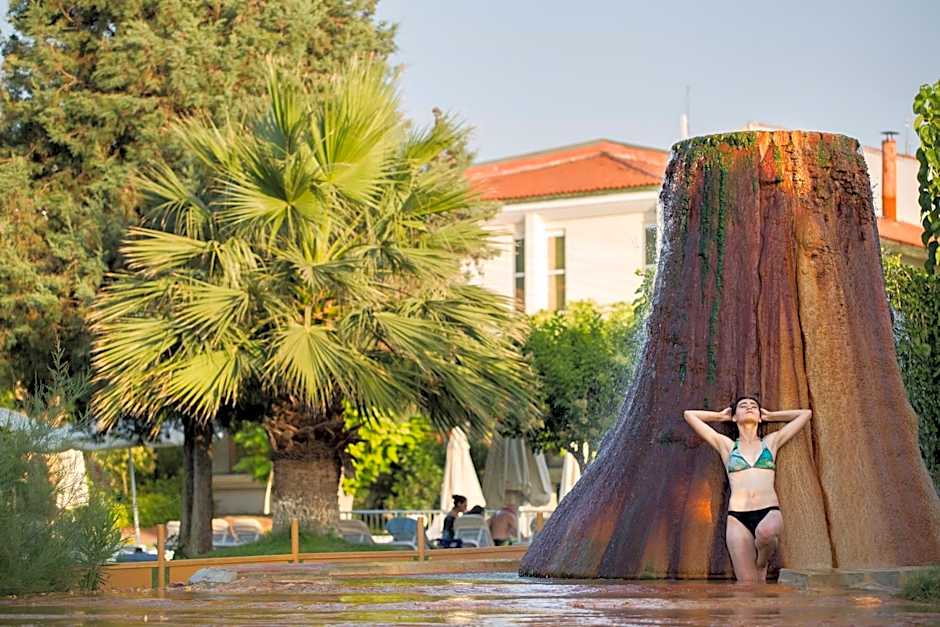Lycus River Thermal Hotel