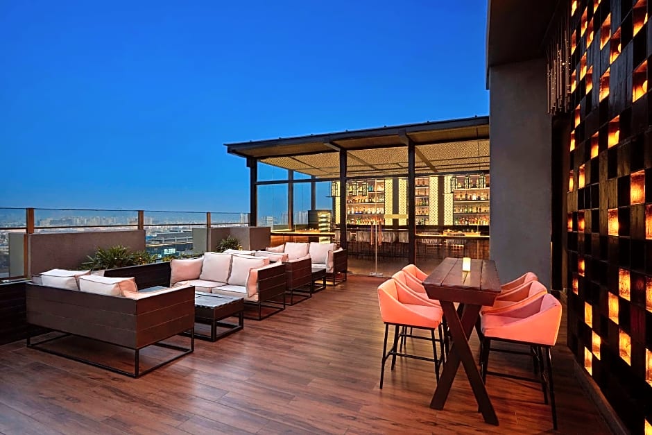 DoubleTree by Hilton Gurugram Baani Square