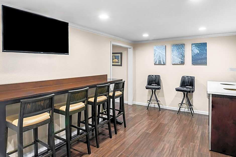 Best Western Skyline Motor Lodge