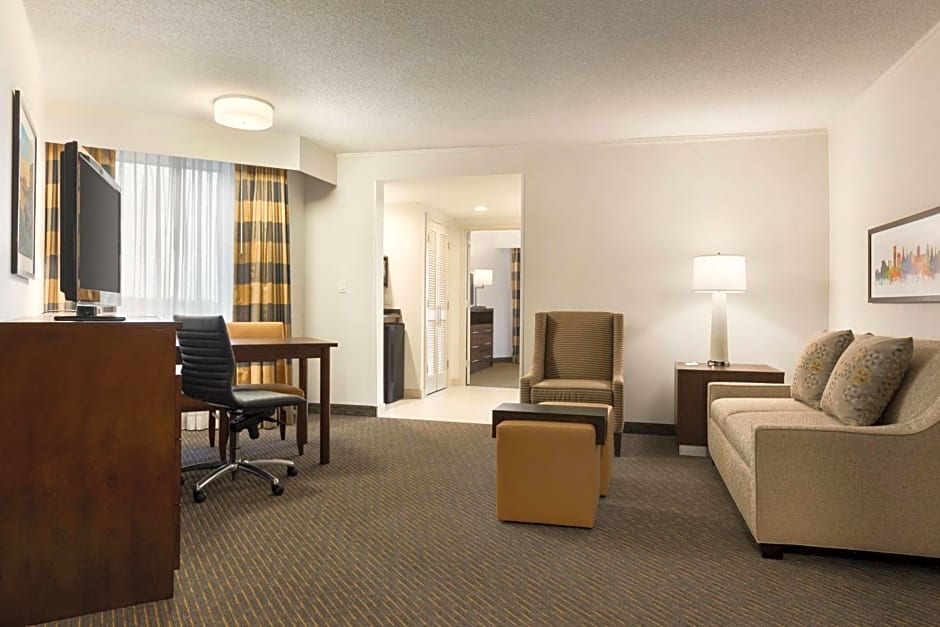 Embassy Suites by Hilton Baltimore-At BWI Airport